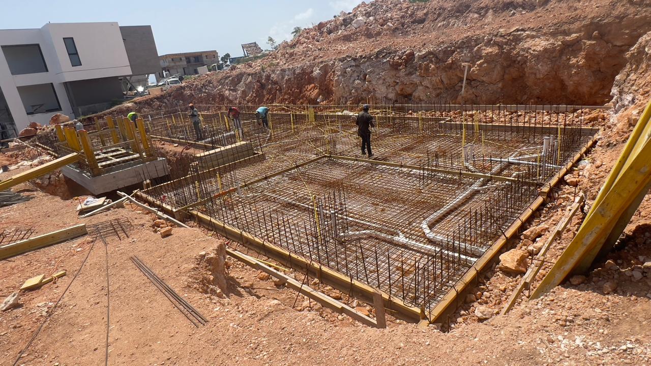 Tepui 104 — foundation rebar installation