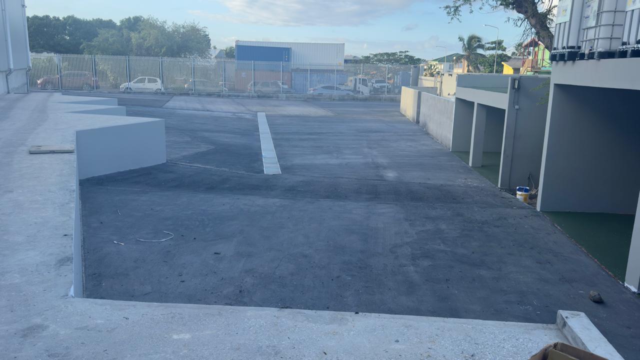US Laundry — full parking area overview